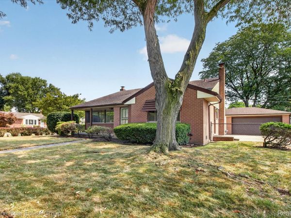 8936 Nevada Street, Livonia, Mi 48150