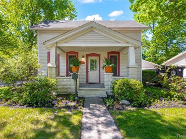 406 E Sherman Street, Holly Village, Mi 48442