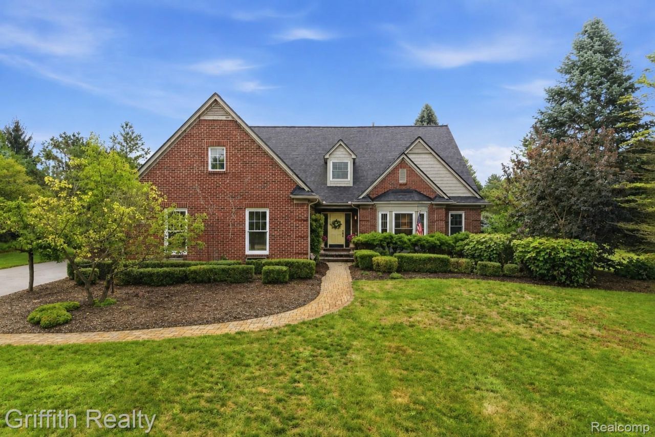 3059 Berkshire Court  Milford Township, Mi 