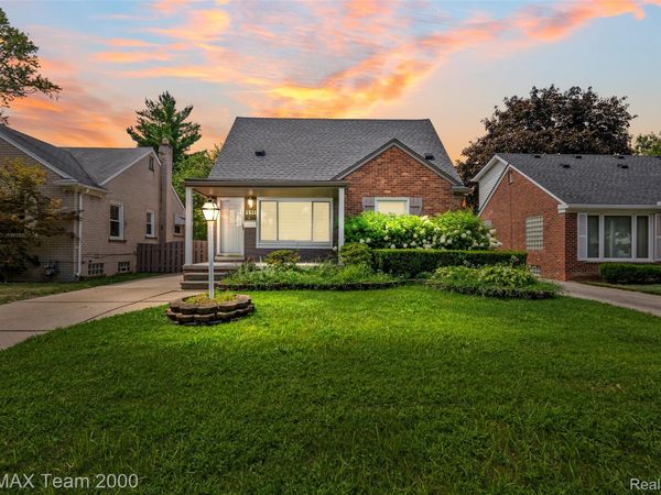 1511 N Silvery Lane, Dearborn, Mi 48128