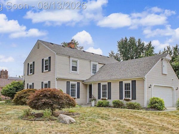 35565 Tall Pine Road, Farmington, Mi 48335