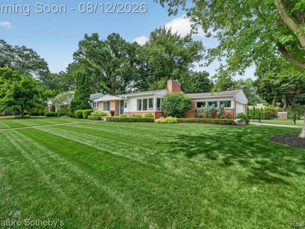 16016 N Dunblaine Avenue S, Beverly Hills Village, Mi 48025