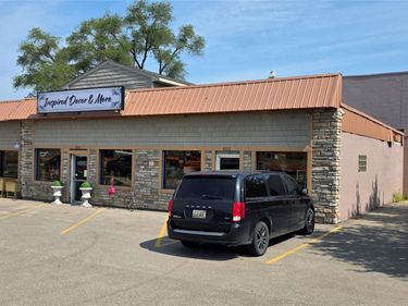 6111 Grand River Grand River, Genoa Township, Mi 48114