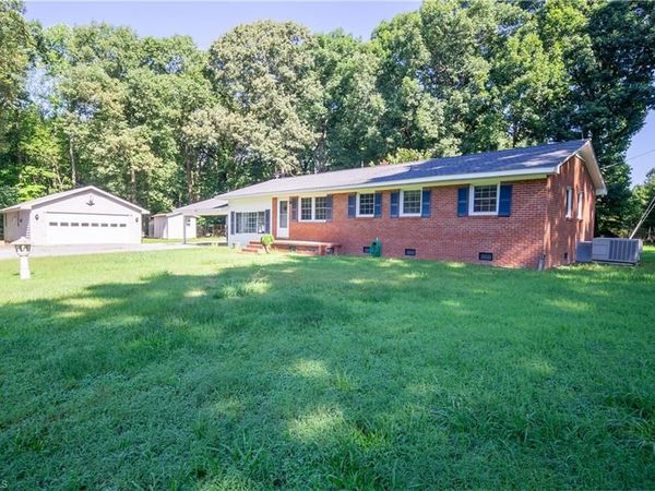 942 Clyde Underwood Road, Siler City, NC 27344