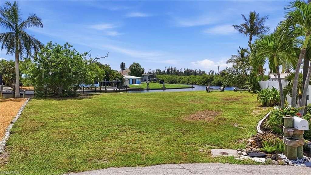 12100 Moon Shell Dr , Matlacha Isles, FL 33991 Photo