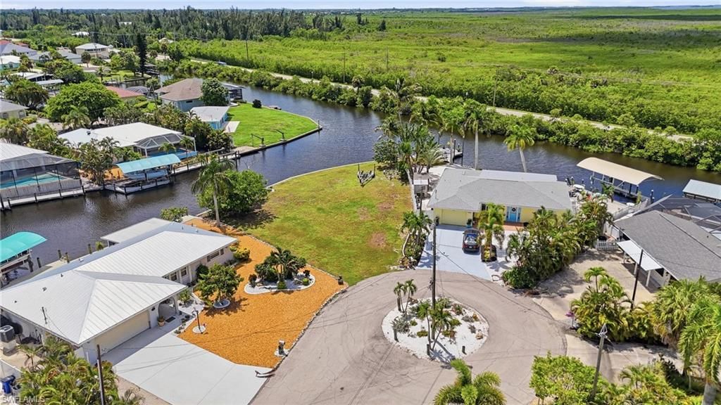 12100 Moon Shell Dr , Matlacha Isles, FL 33991 Photo