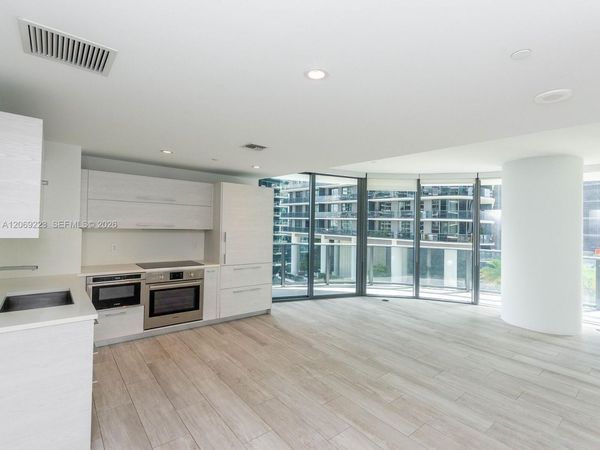 45 SW 9th St , Unit 1201, Miami, FL 33130