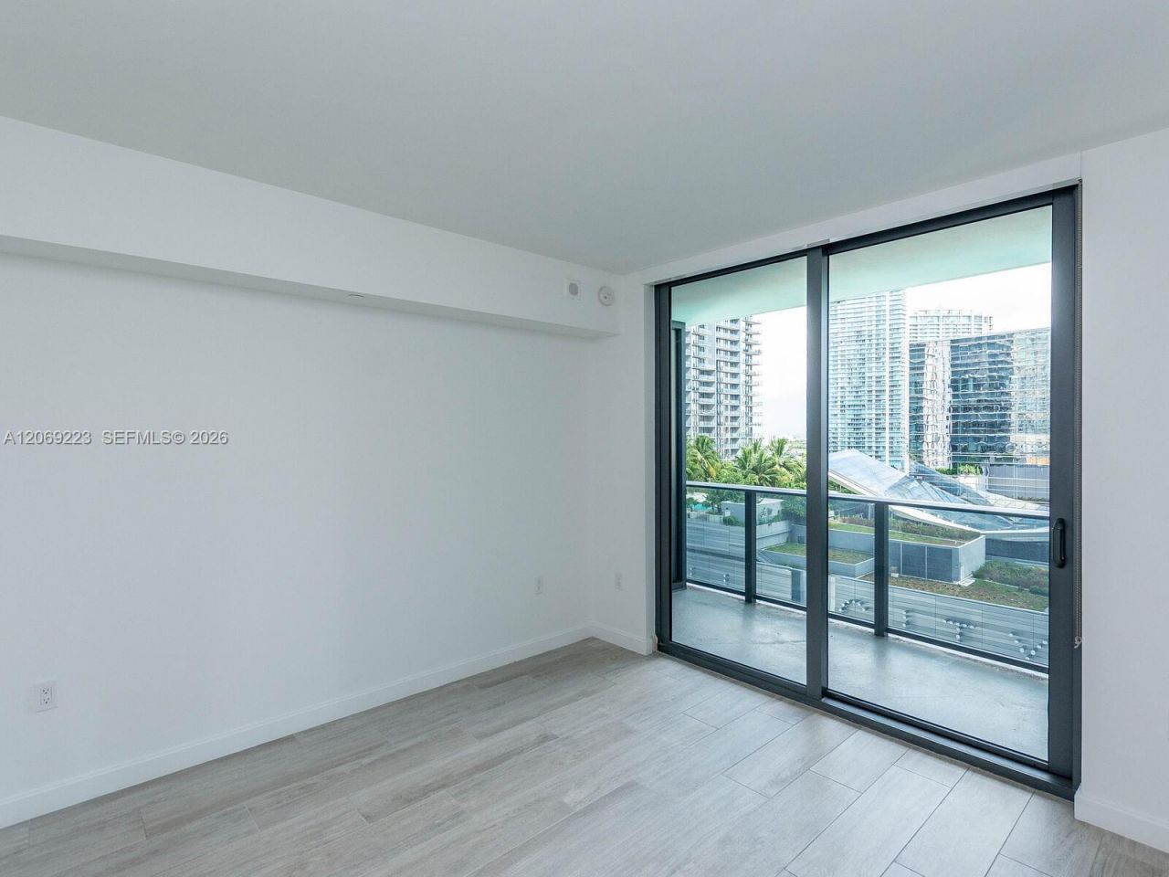 45 SW 9th St , Unit 1201, Miami, FL 33130 Photo