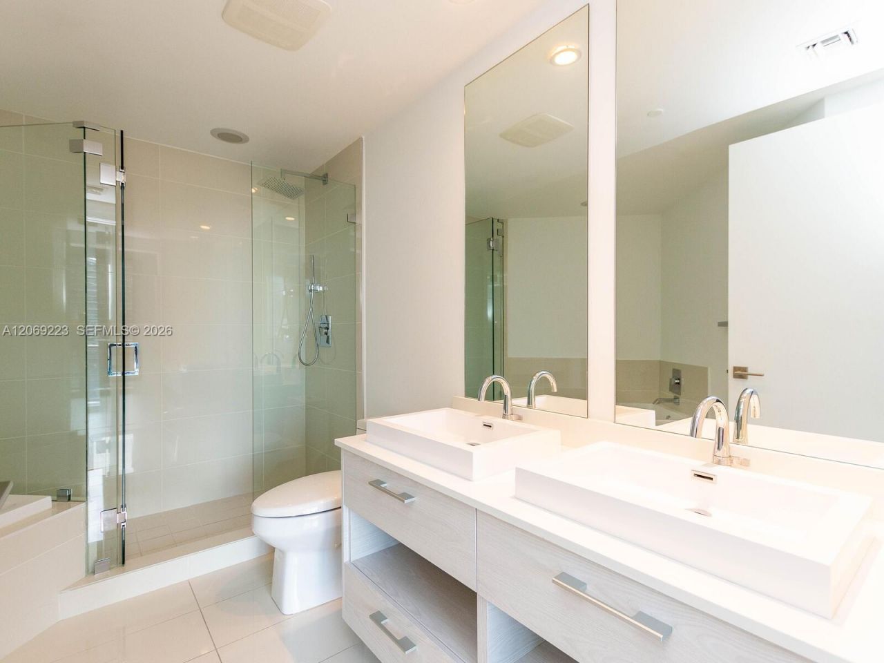 45 SW 9th St , Unit 1201, Miami, FL 33130 Photo