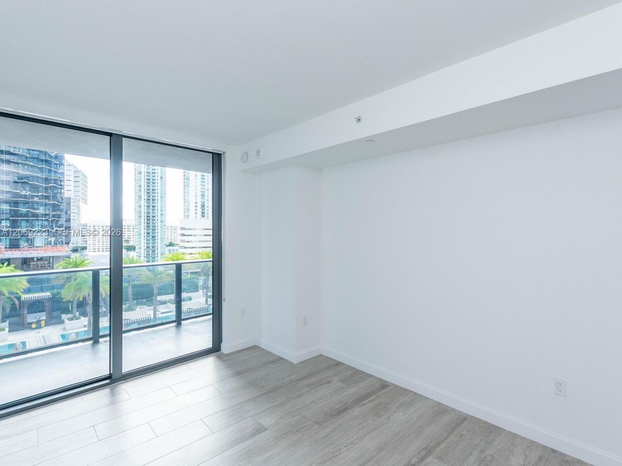 45 SW 9th St , Unit 1201, Miami, FL 33130 Photo