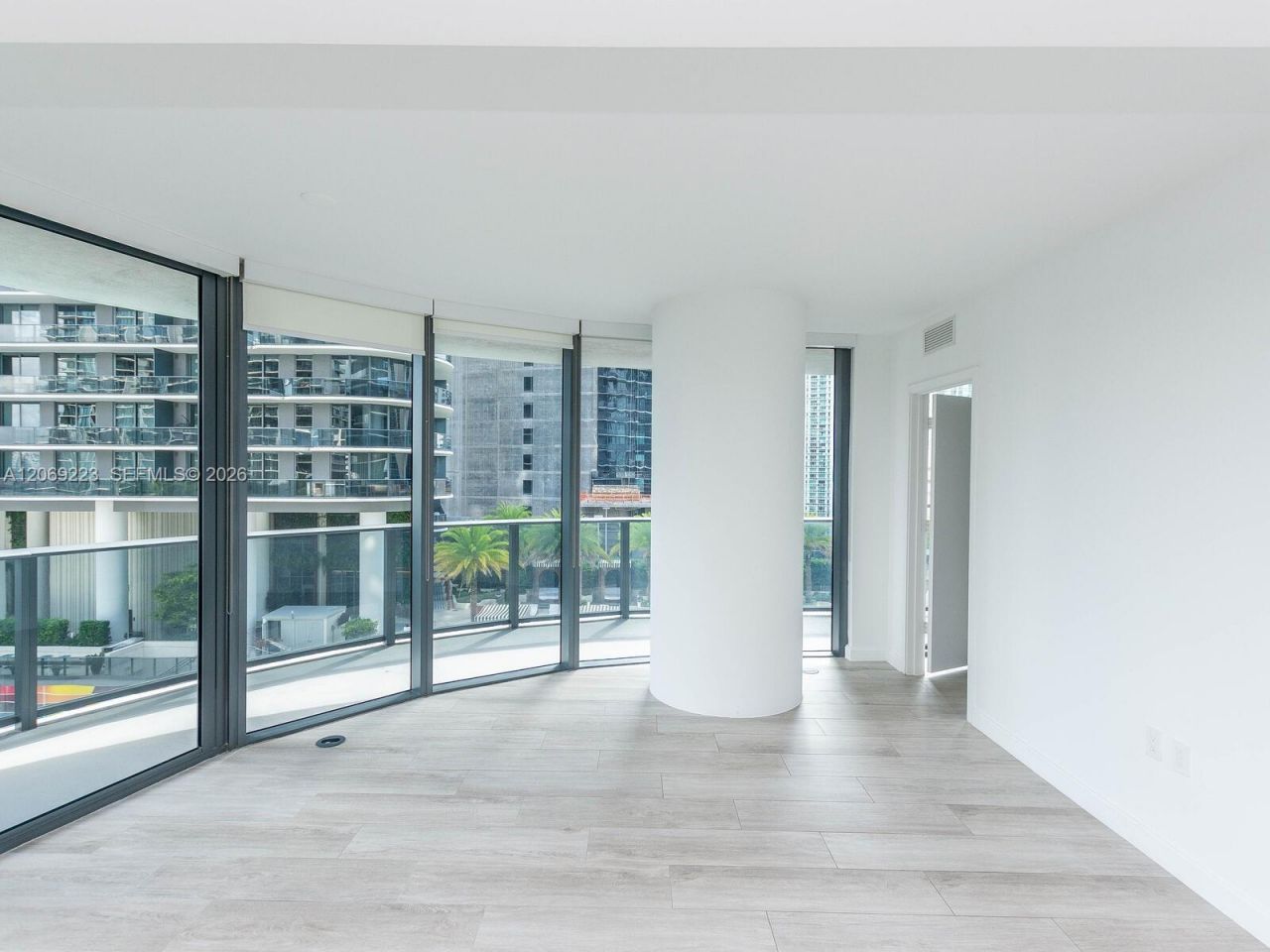 45 SW 9th St , Unit 1201, Miami, FL 33130 Photo
