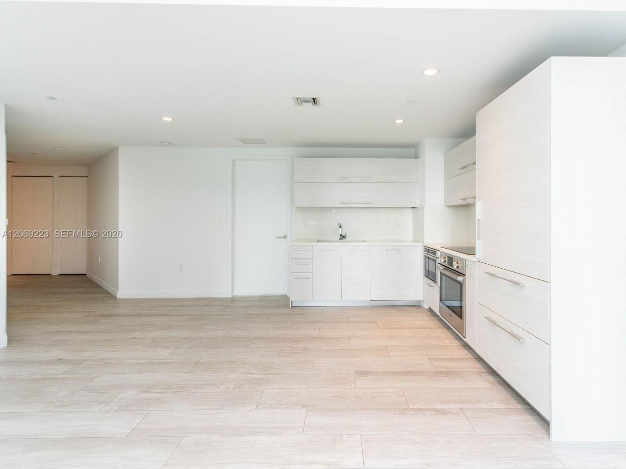 45 SW 9th St , Unit 1201, Miami, FL 33130 Photo