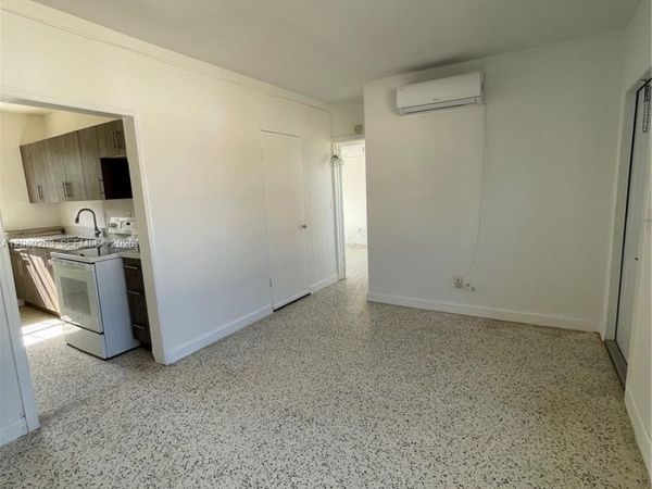 1137 NE 111th St , Unit 1135, Miami, FL 33161