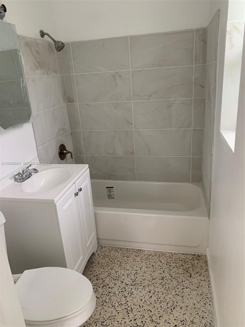 1137 NE 111th St, Unit 1135, Miami, FL 33161 Photo