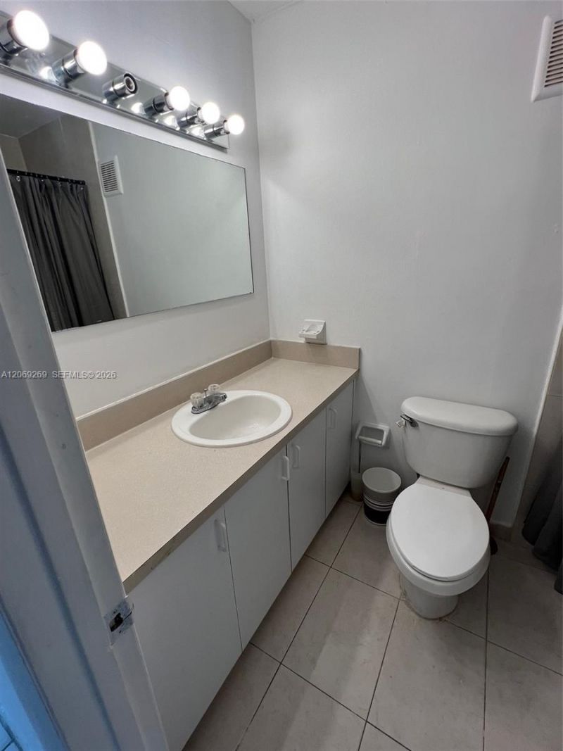 10500 SW 8th St , Unit 410, Miami, FL 33174 Photo
