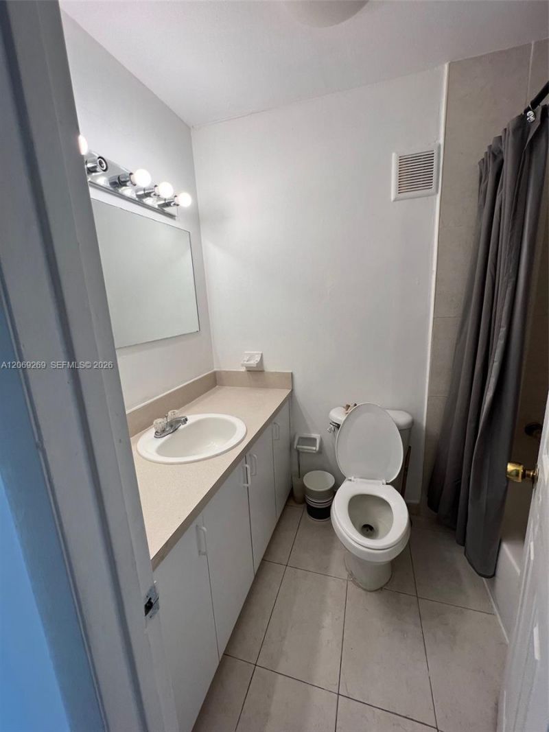 10500 SW 8th St , Unit 410, Miami, FL 33174 Photo