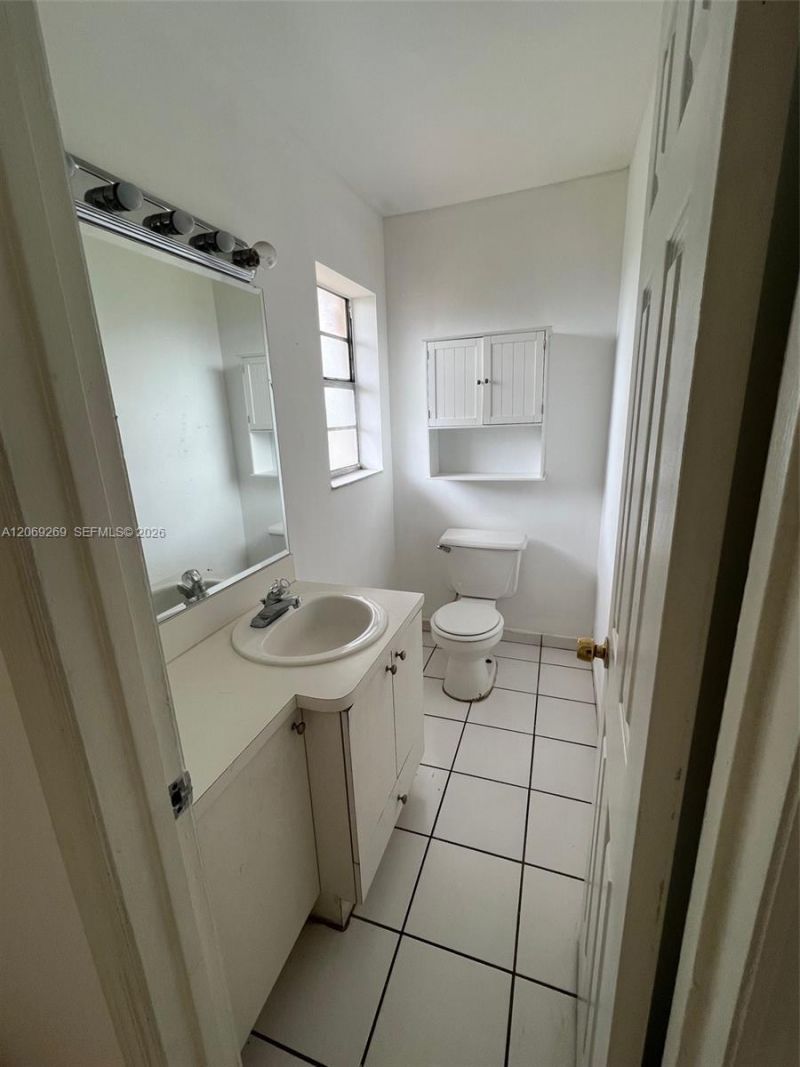 10500 SW 8th St , Unit 410, Miami, FL 33174 Photo