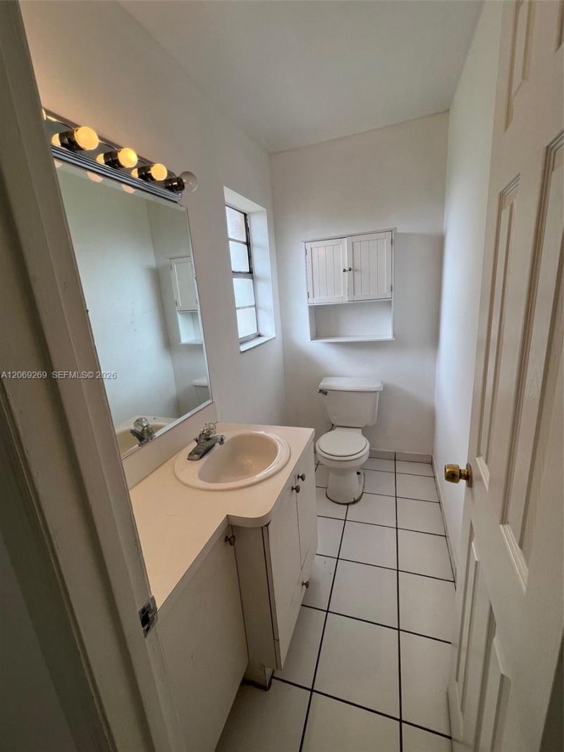 10500 SW 8th St , Unit 410, Miami, FL 33174 Photo