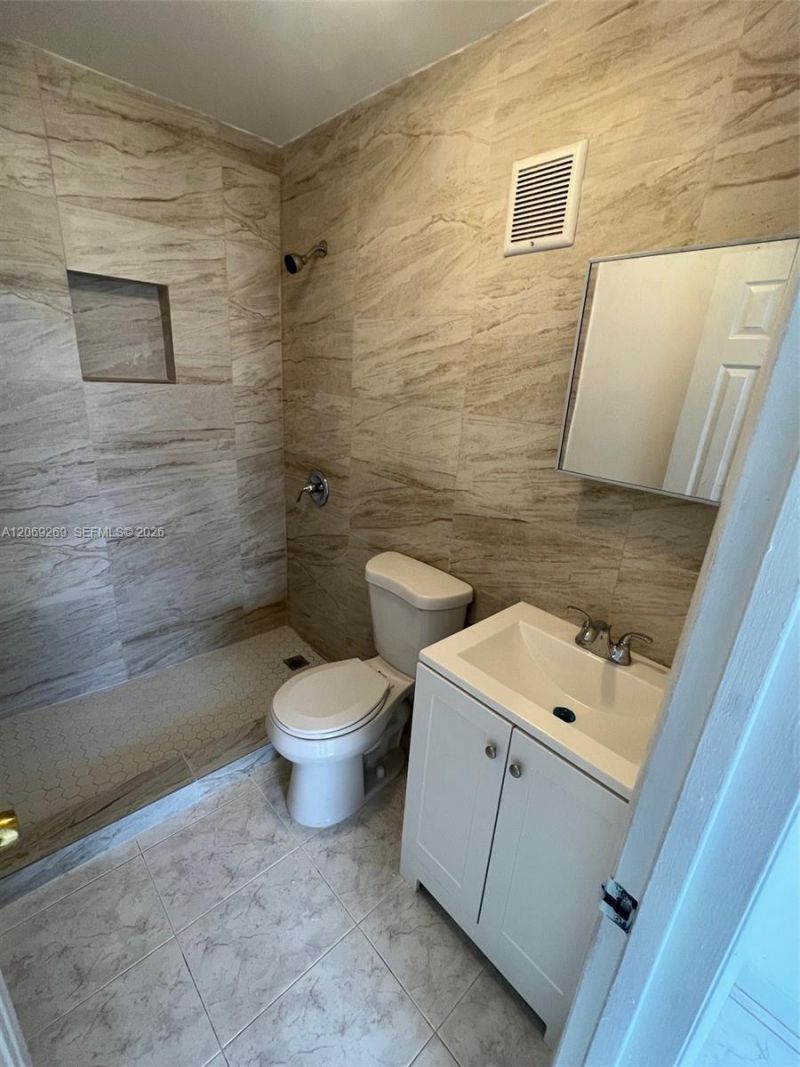 10500 SW 8th St , Unit 410, Miami, FL 33174 Photo