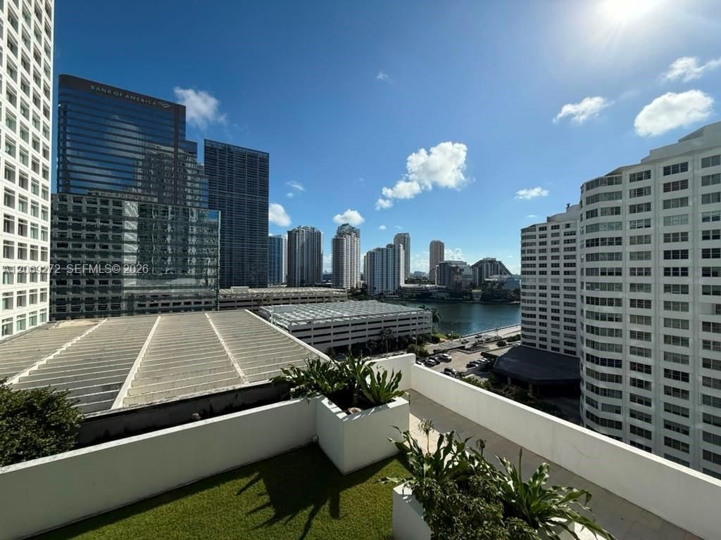 950 Brickell Bay Dr, Unit 1108, Miami, FL 33131 Photo