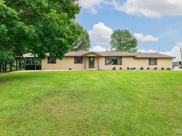 29022 Smith Road, Medora, IL 62063