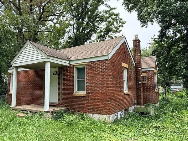 10151 Clairmont Drive , Riverview, MO 63136