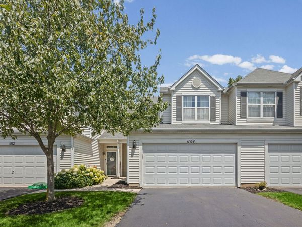 1104 Colonial Drive , Joliet, IL 60432