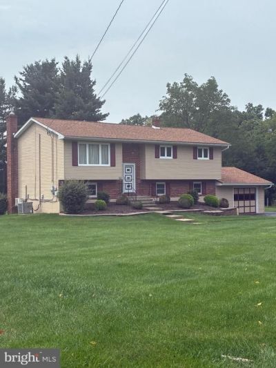 532 W FIFTH , PENNSBURG, PA 18073