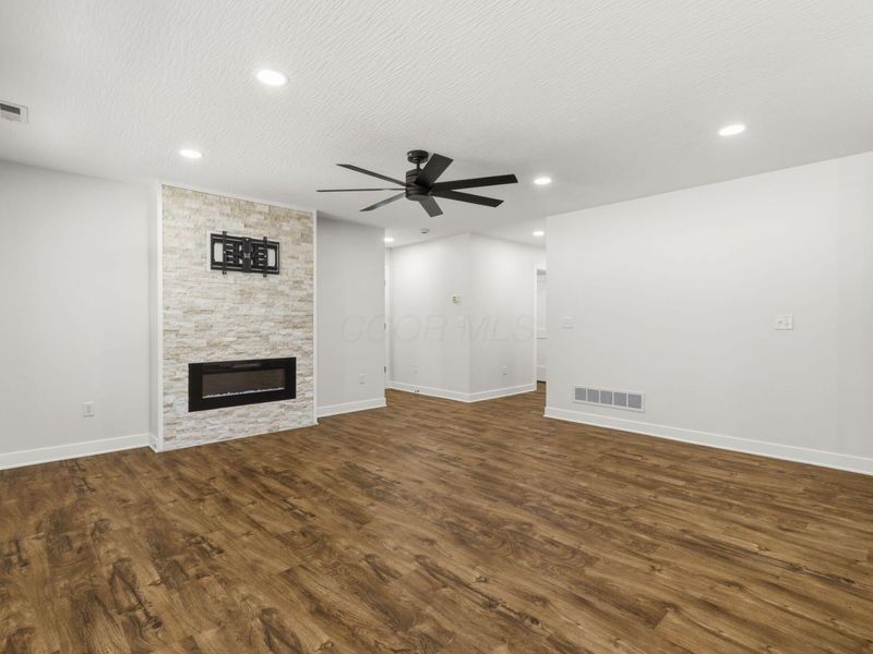 1125 Kumler Street , Baltimore, OH 43105 Photo 10