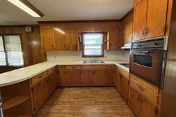 206 W Welsh Street  photo 4