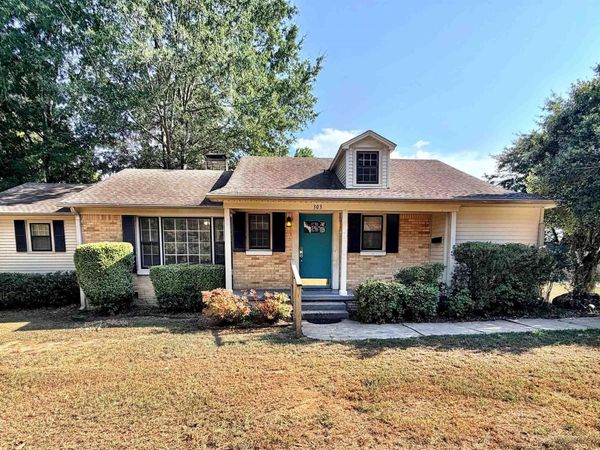303 E conway Street, Benton, AR 72015