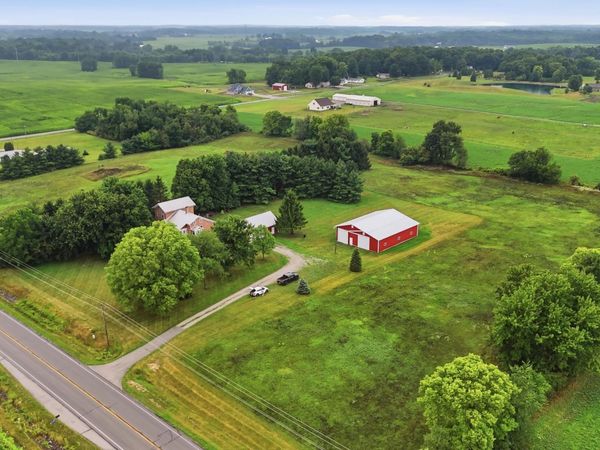 3133 N 1000 E Road, Kendallville, IN 46755