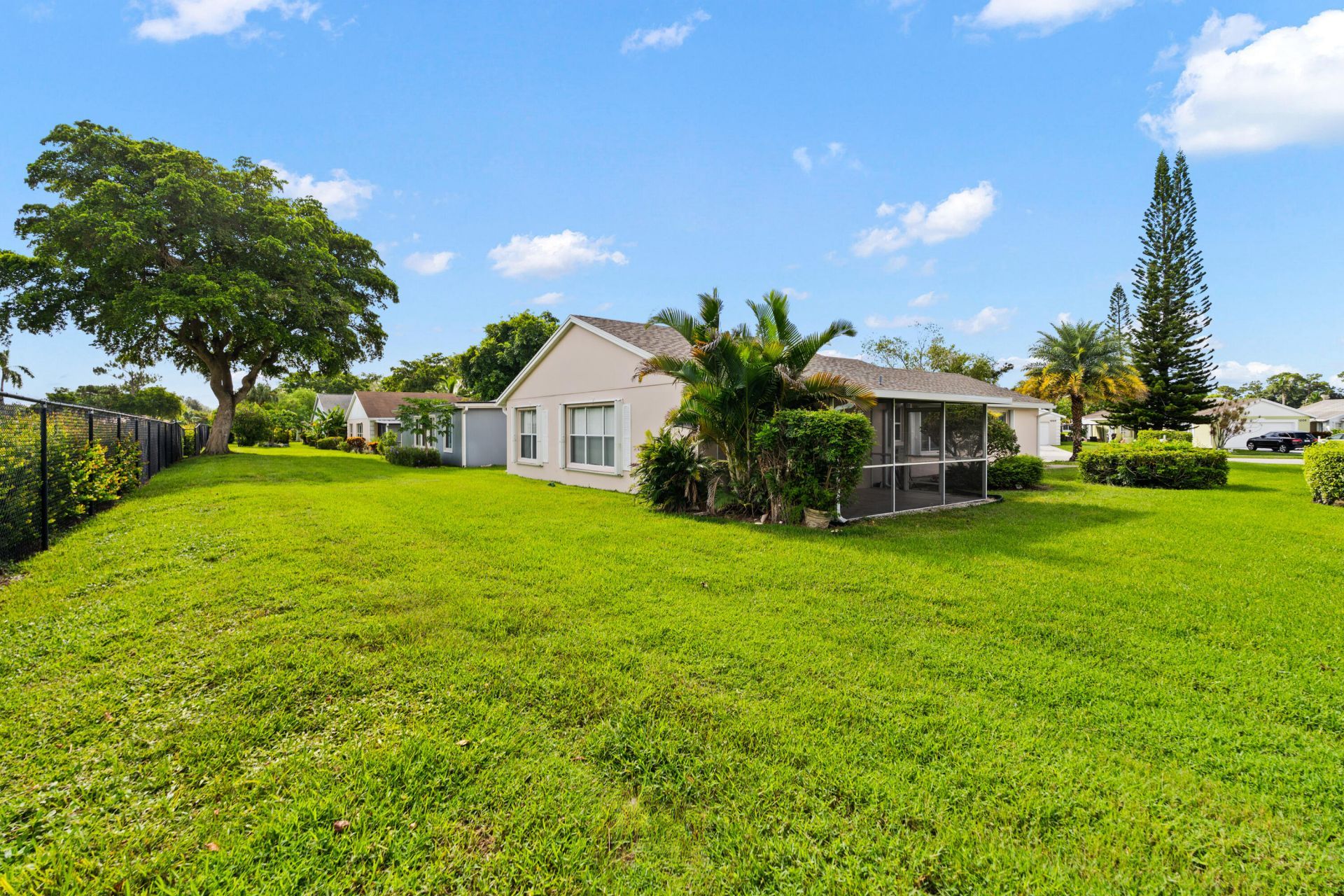 1209 Pine Sage Circle, West Palm Beach, FL 33409 Photo