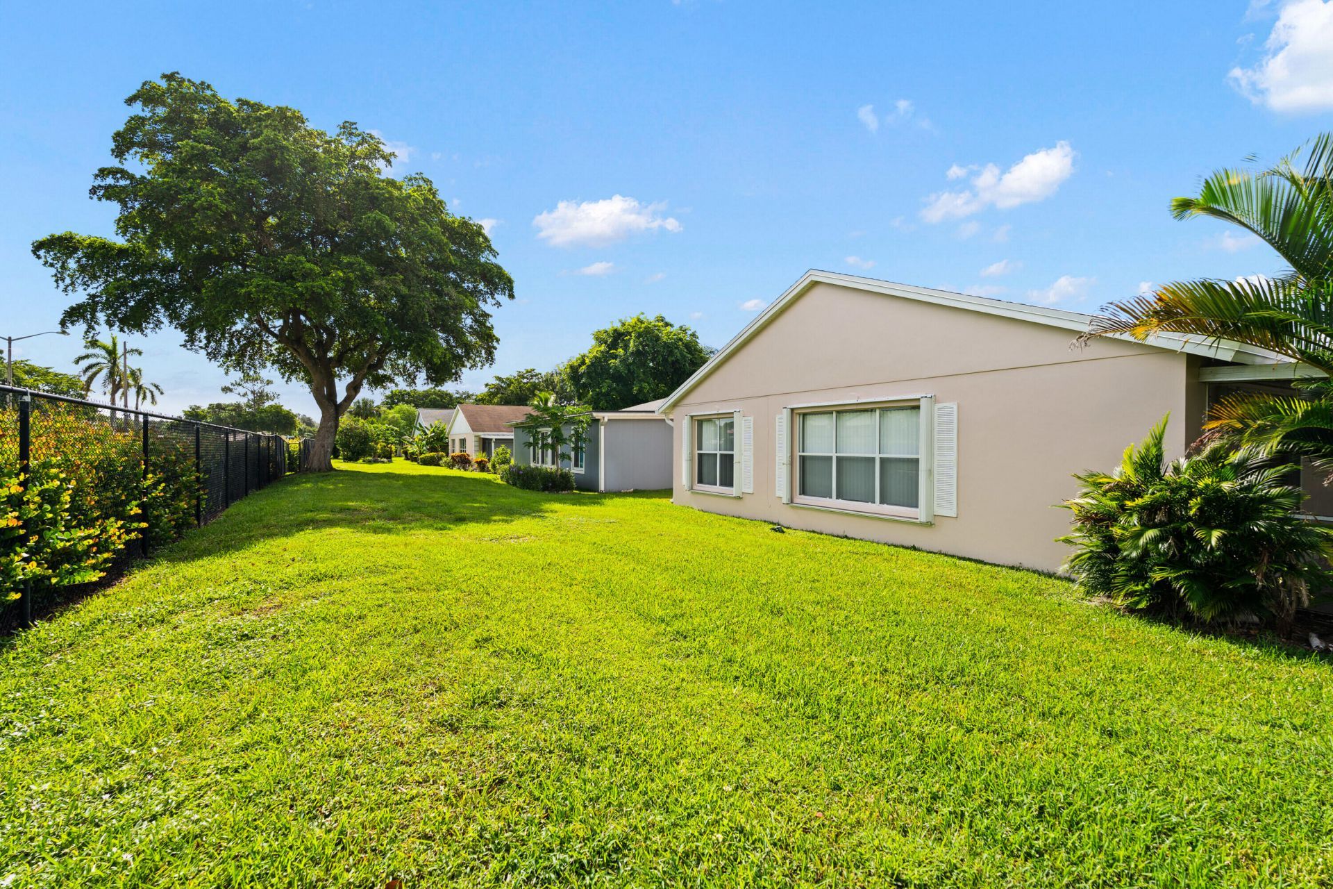 1209 Pine Sage Circle, West Palm Beach, FL 33409 Photo