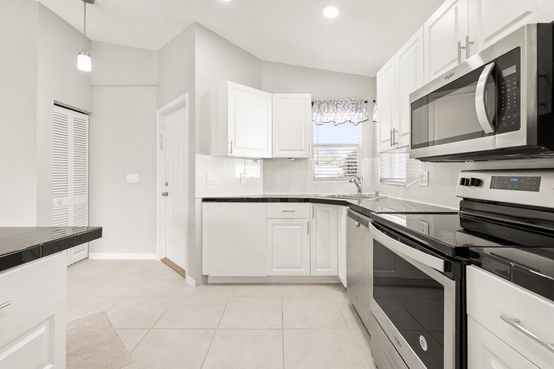 1209 Pine Sage Circle, West Palm Beach, FL 33409 Photo