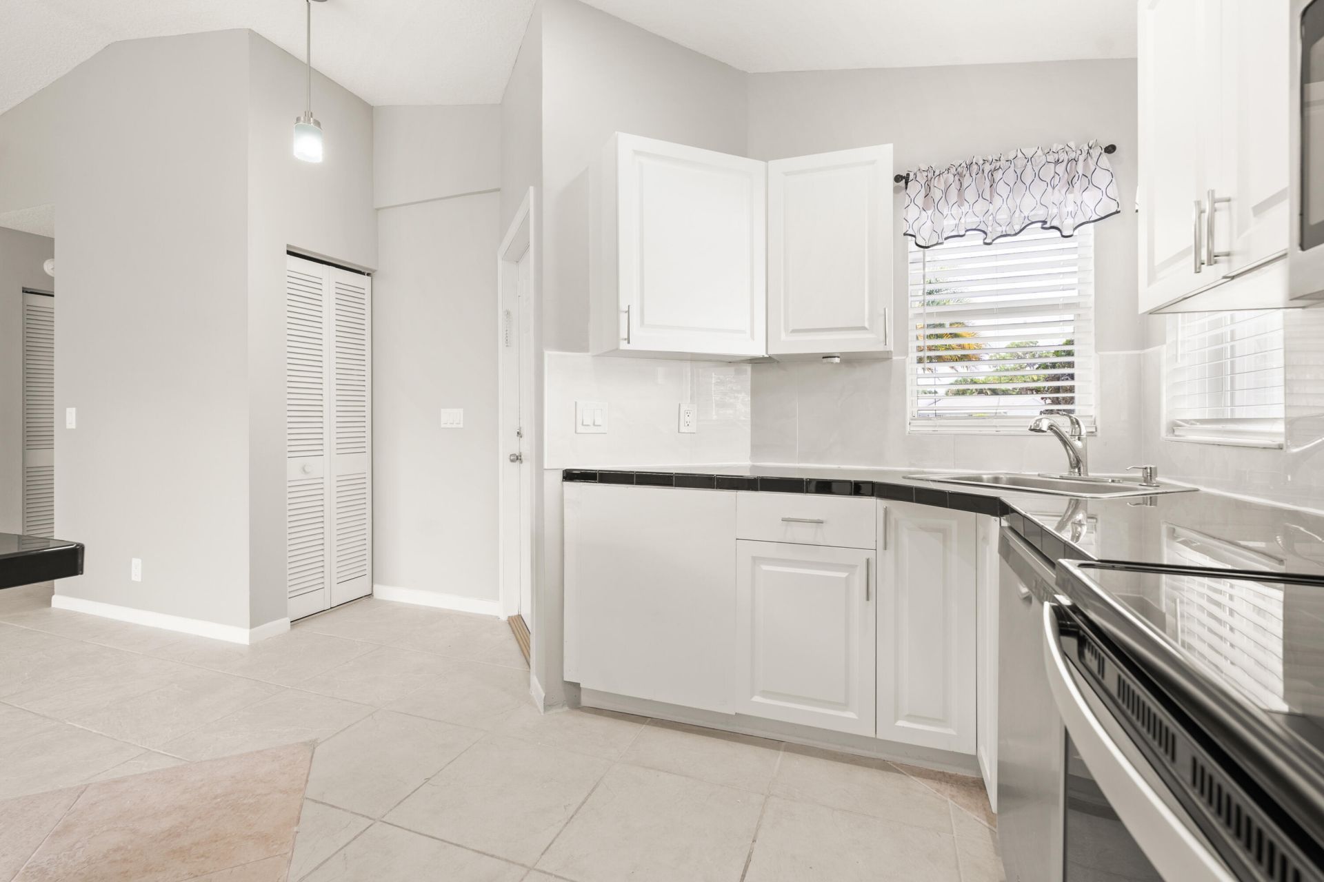 1209 Pine Sage Circle, West Palm Beach, FL 33409 Photo