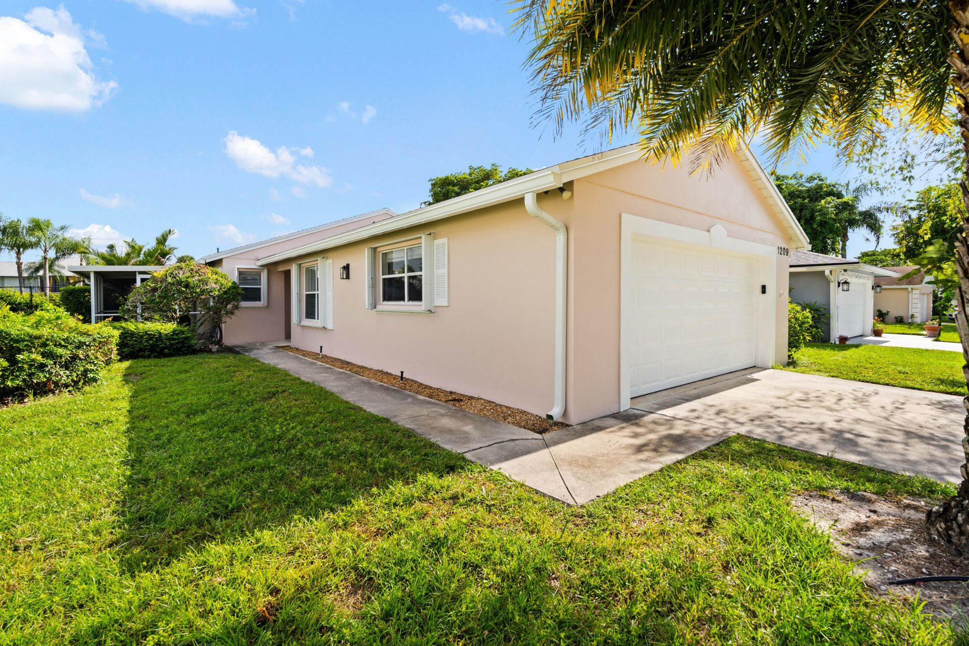 1209 Pine Sage Circle, West Palm Beach, FL 33409 Photo
