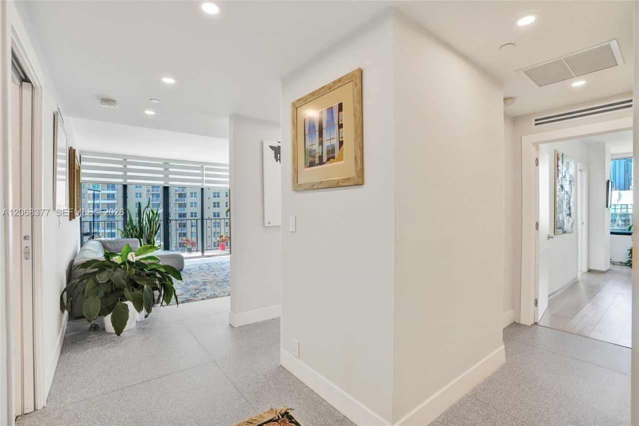 520 Brickell Key Dr , Unit A1015, Miami, FL 33131 Photo