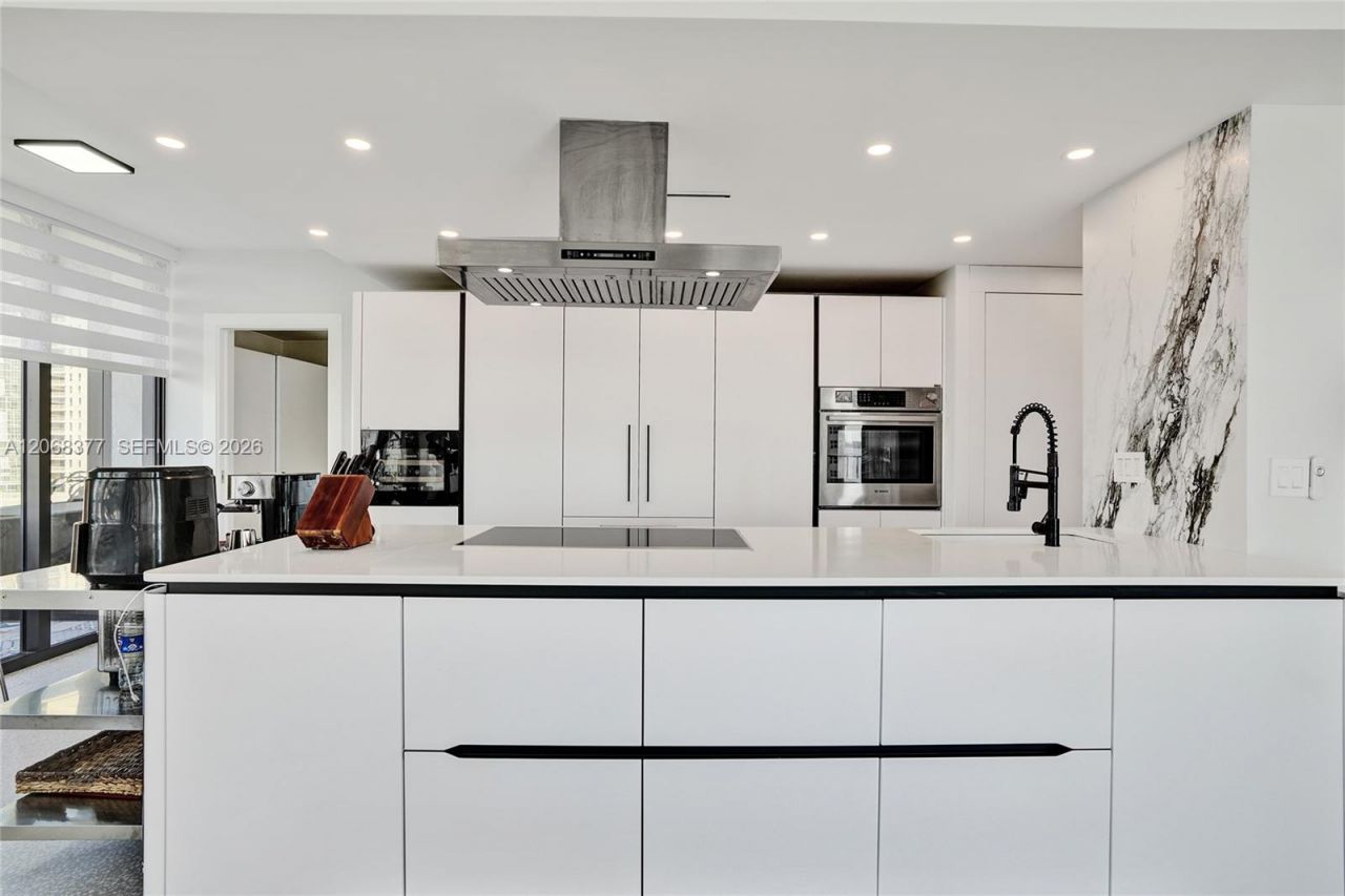 520 Brickell Key Dr , Unit A1015, Miami, FL 33131 Photo