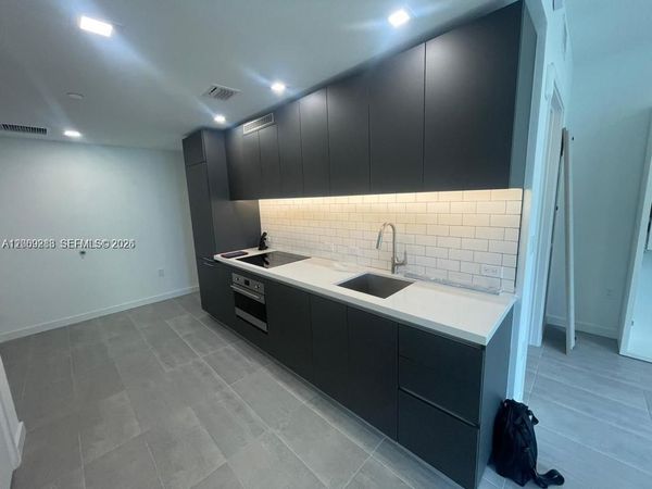 227 NE 2nd St , Unit 1613, Miami, FL 33132