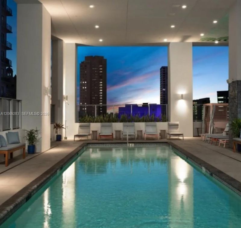 227 NE 2nd St , Unit 1613, Miami, FL 33132 Photo
