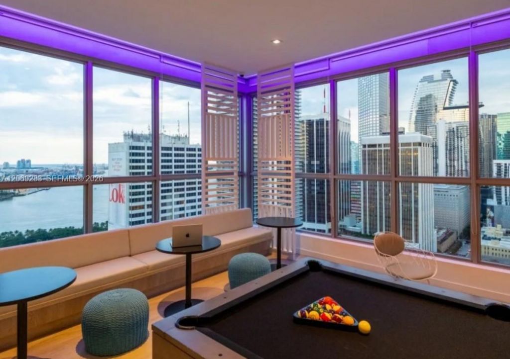 227 NE 2nd St , Unit 1613, Miami, FL 33132 Photo