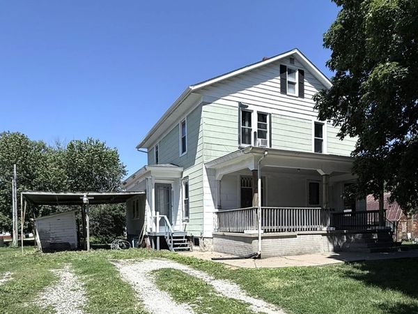 135 N HARDING Street, Kirkwood, IL 61447