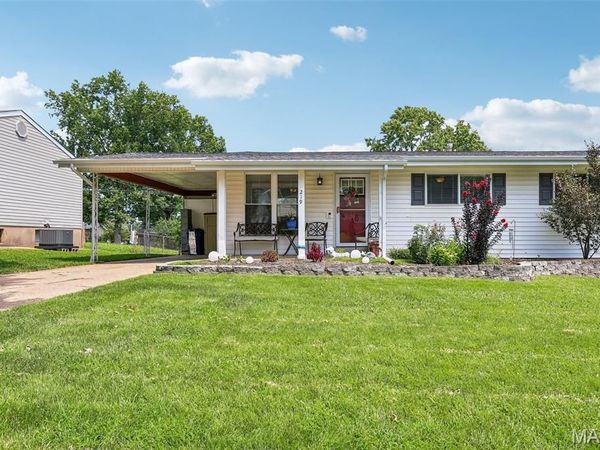 219 Arras Drive, St Louis, MO 63129