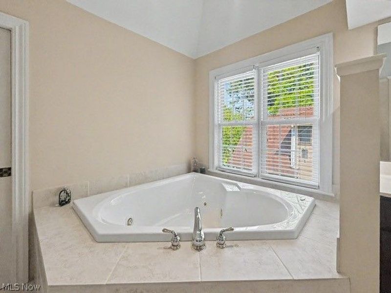 345 Knollwood Trail, Richmond Heights, OH 44143 Photo 23