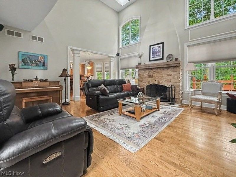 345 Knollwood Trail, Richmond Heights, OH 44143 Photo 6