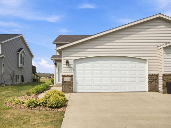 4325 39th Avenue S, Fargo, ND 58104