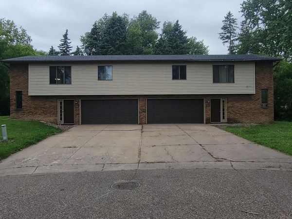 2420-2422 Brenner Court , Roseville, MN 55113