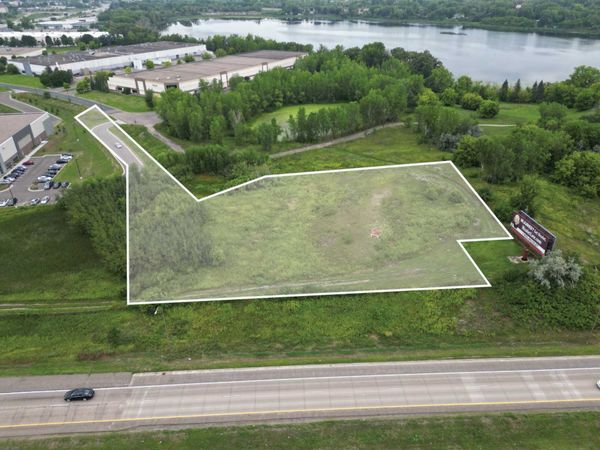 1780 Gateway Boulevard , Arden Hills, MN 55112
