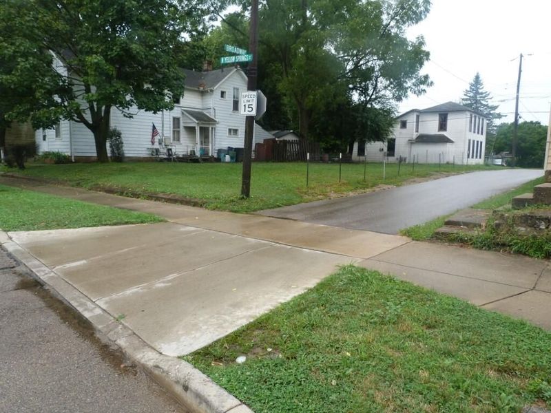 327 N Yellow Springs Street, Springfield, OH 45504 Photo 5